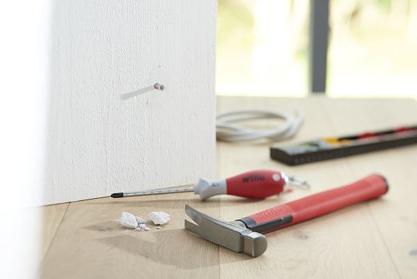 Ударная отвертка SoftFinish для забивания дюбелей PH2 x 100 мм в блистере Wiha (41289)