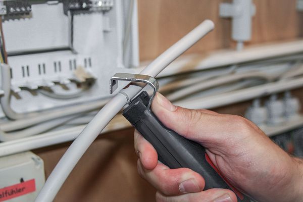 Съемник изоляции с самовращающимся резцом 4 - 28 мм Wiha (44240)