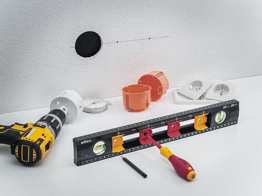 Уровень электрика Electrician's spirit level Wiha (42074)