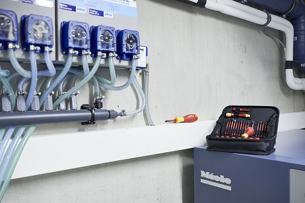 Набор инструментов slimVario® electric смешанный 31 шт. Wiha (43465)