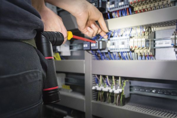 Многофункциональный фонарь магнитный с лазером и УФ-лучом Wiha (41286)