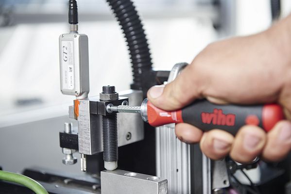 Набор рукоятка SoftFinish® SYSTEM 6 и 7 насадок U106 Wiha (27713)