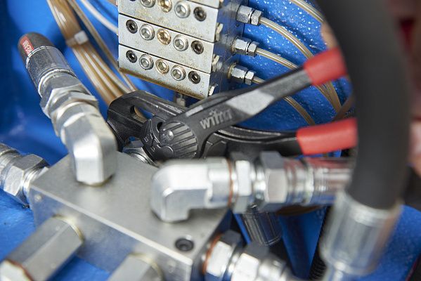 Клещи сантехнические с параллельными губками Classic 250 мм Wiha (40923)