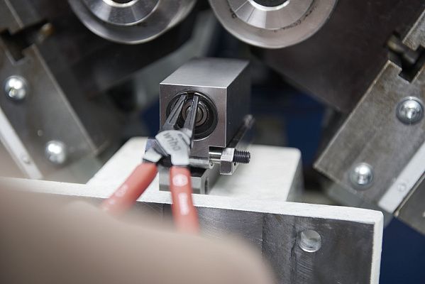 Набор шарнирно-губцевого инструмента Classic Circlip 4 шт. Wiha (34708)