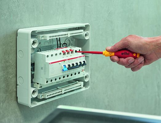 Отвертка SoftFinish® electric 3211 SF 1x80 SLIM FIX Wiha (35393)(10136)