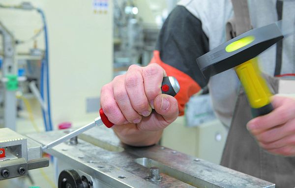 Отвертка SoftFinish® 530SF 12.0x200 Wiha (03231)