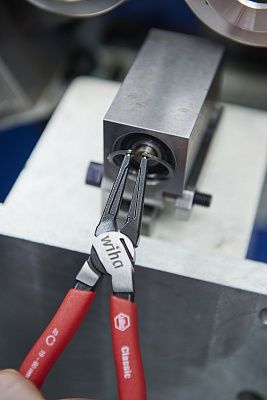 Набор шарнирно-губцевого инструмента Classic Circlip 4 шт. Wiha (34708)