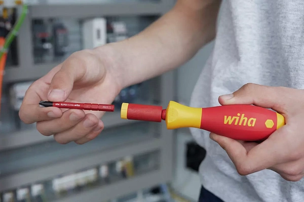 Адаптер для направляющих и держателя slimVario® 1/2  Wiha(46402)